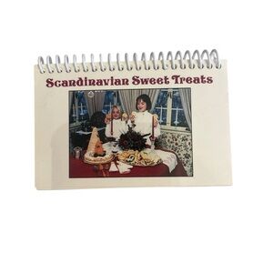 Scandinavian Sweet Treats by Karen Berg 118 page notecard size no tears dogears
